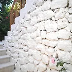 Kostas Ii شقة