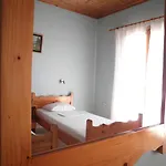 Kostas Ii Apartman Vaszilikí