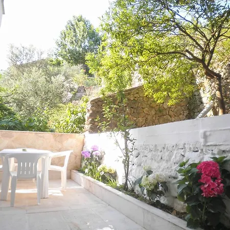 Kostas Ii Апартаменты