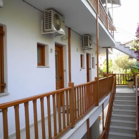 Kostas Ii *