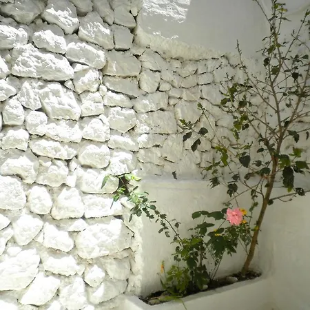 Kostas Ii Apartament *