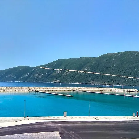 公寓 Kostas Ii