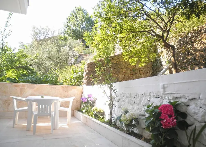 Kostas Studios Apartment